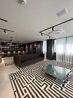 Iconyc House of Charlie