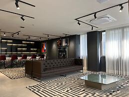 Iconyc House of Charlie