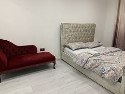 Inviting 2-bed Fully Furnished House-high Wycombe