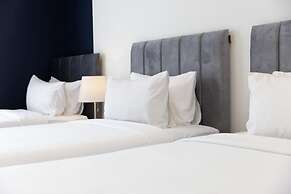 AMIRI PLACE HOTEL