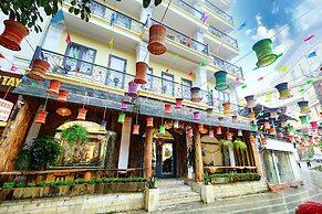 Babeeni Family Hotel