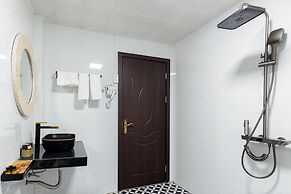 Babeeni Family Hotel