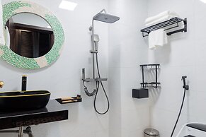 Babeeni Family Hotel