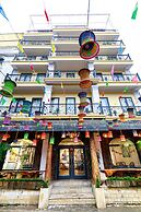 Babeeni Family Hotel