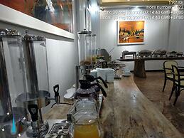 Babeeni Family Hotel