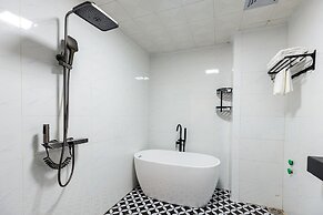 Babeeni Family Hotel