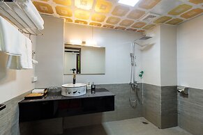 Babeeni Family Hotel