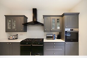 The Redbridge Sanctuary - Spacious 3bdr House With Garden