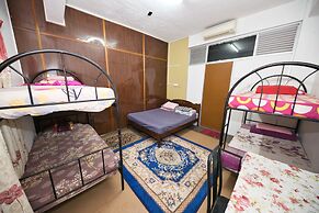 OYO 90915 Ilham Villa