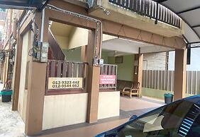 OYO 90915 Ilham Villa