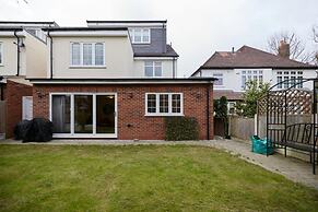 The Redbridge Sanctuary - Spacious 3bdr House With Garden