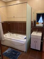 Tenny's Place Apartments Jabi