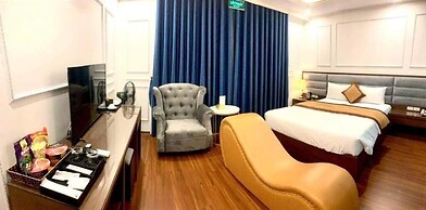 Royal Hotel Van Khe by Bay Luxury