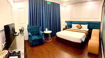 Royal Hotel Van Khe by Bay Luxury