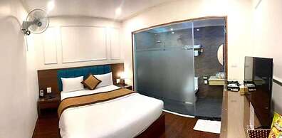 Royal Hotel Van Khe by Bay Luxury