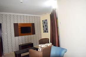 DAVIS HOTEL & SUITES