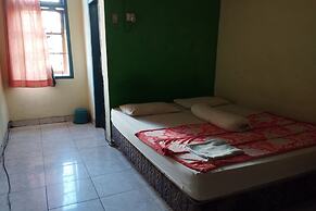 SPOT ON 93535 Pondok Gusang Kuala Near Pelabuhan H Basran