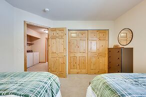 < 1/2 Mi to Marina: Grand Lake Getaway!