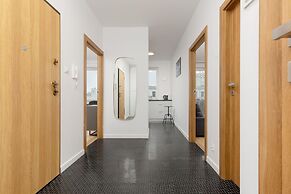 Minimalist Apartment in Łódź by Renters