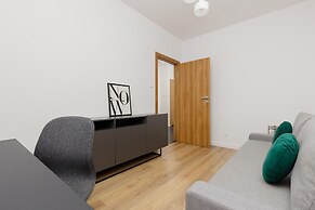 Minimalist Apartment in Łódź by Renters
