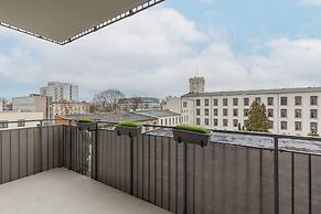 Minimalist Apartment in Łódź by Renters