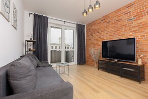 Minimalist Apartment in Łódź by Renters