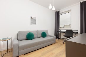 Minimalist Apartment in Łódź by Renters