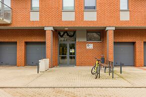 Minimalist Apartment in Łódź by Renters