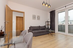 Minimalist Apartment in Łódź by Renters