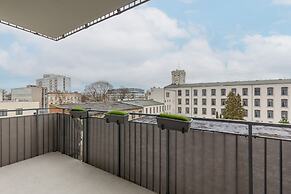 Minimalist Apartment in Łódź by Renters