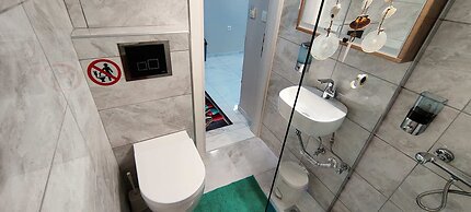 Modern Cozy VerGian Studio in the Beach