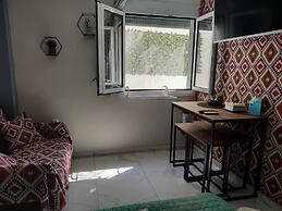 Modern Cozy VerGian Studio in the Beach