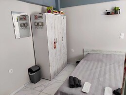 Modern Cozy VerGian Studio in the Beach