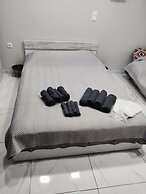 Modern Cozy VerGian Studio in the Beach