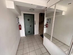 VerGian Brand New Apt at Agioi Theodoroi