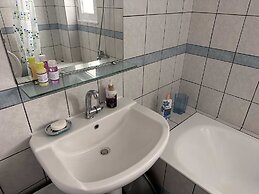 VerGian Brand New Apt at Agioi Theodoroi