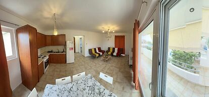 VerGian Brand New Apt at Agioi Theodoroi