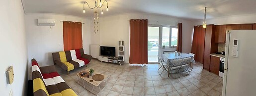 VerGian Brand New Apt at Agioi Theodoroi