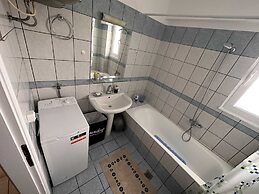 VerGian Brand New Apt at Agioi Theodoroi