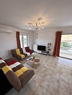 VerGian Brand New Apt at Agioi Theodoroi