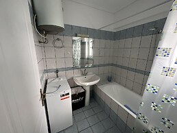 VerGian Brand New Apt at Agioi Theodoroi