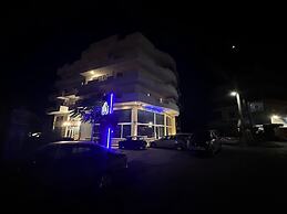 VerGian Brand New Apt at Agioi Theodoroi