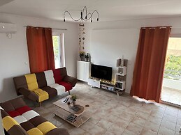 VerGian Brand New Apt at Agioi Theodoroi