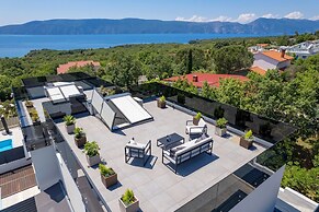 Modern Holiday House Jadranka With Pool