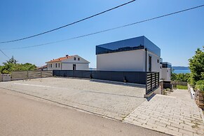 Modern Holiday House Jadranka With Pool