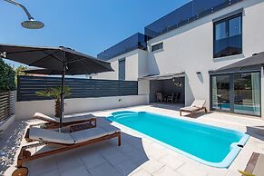 Modern Holiday House Jadranka With Pool