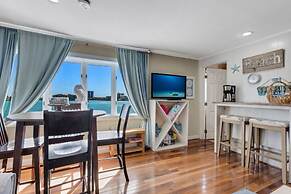 Bayview Beauty Coral Resort #b-5 Waterfront View! 1 Bedroom Condo by R