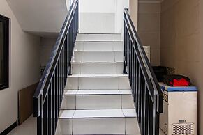 OYO 93500 Rizki Residence TOS Syariah Near PT Bank KB Bukopin Tbk