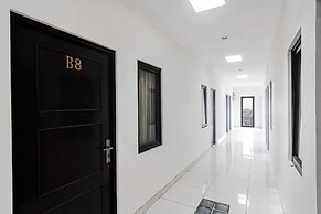 OYO 93500 Rizki Residence TOS Syariah Near PT Bank KB Bukopin Tbk