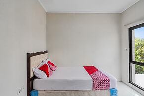 OYO 93500 Rizki Residence TOS Syariah Near PT Bank KB Bukopin Tbk